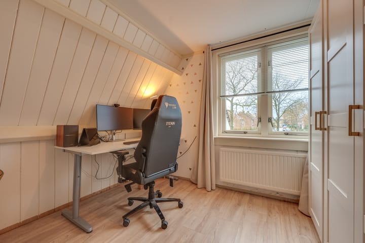 Photo 24 of Burgemeester Geuzestraat 45