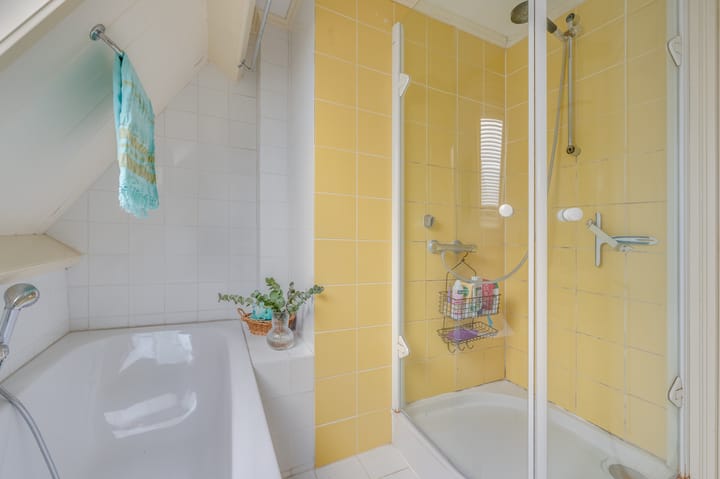 Photo 37 of Burgemeester Geuzestraat 45