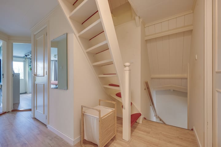 Photo 38 of Burgemeester Geuzestraat 45