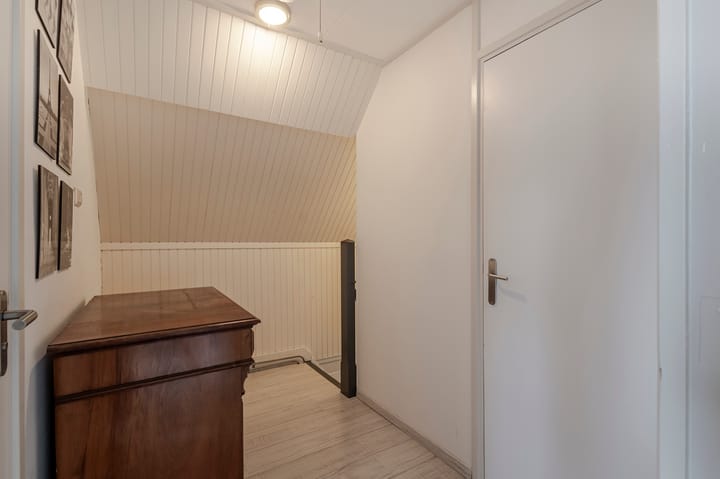 Photo 27 of Prins Bernhardstraat 9