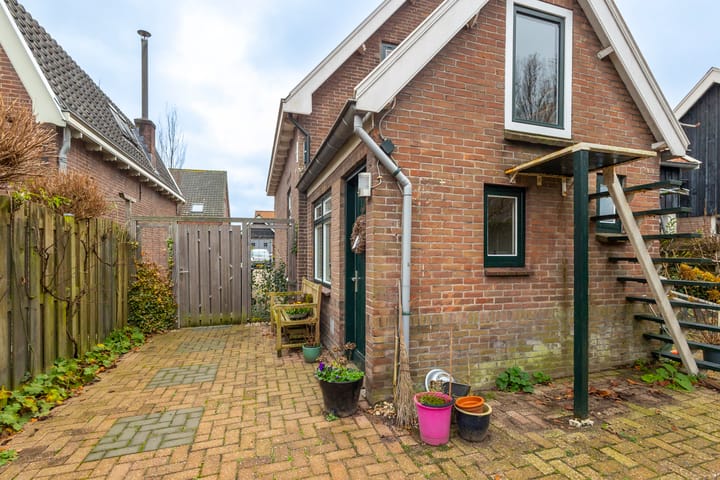 Photo 35 of Prins Bernhardstraat 9