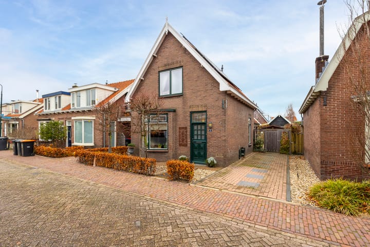 Photo 37 of Prins Bernhardstraat 9