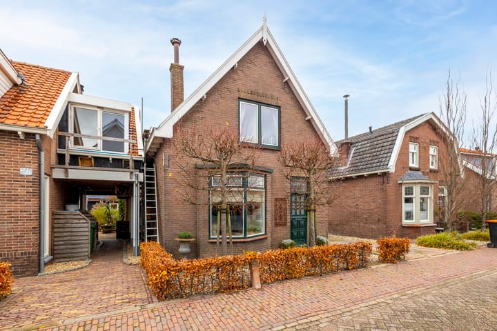 Photo 39 of Prins Bernhardstraat 9