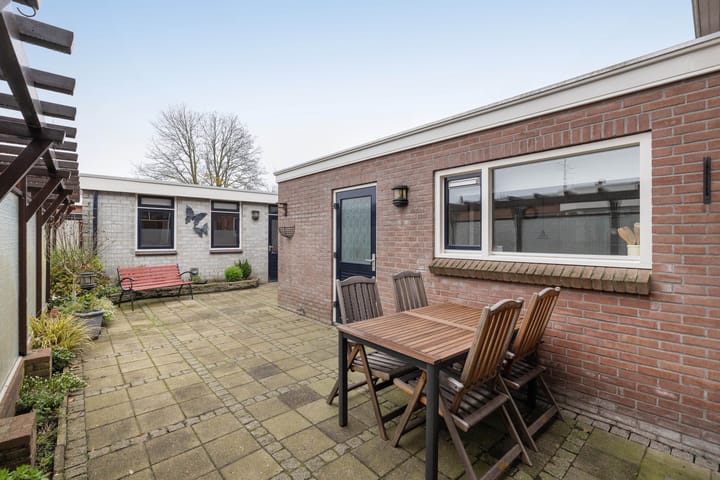 Photo 2 of Bernardstraat 37