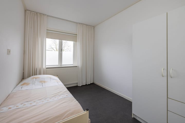 Photo 20 of Bernardstraat 37