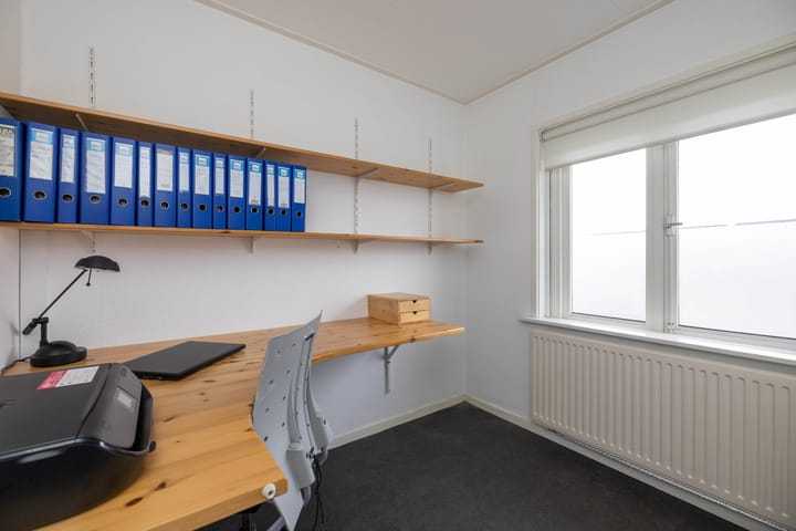 Photo 21 of Bernardstraat 37