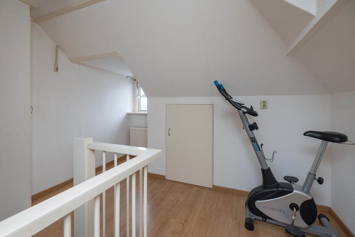 Photo 22 of Bernardstraat 37