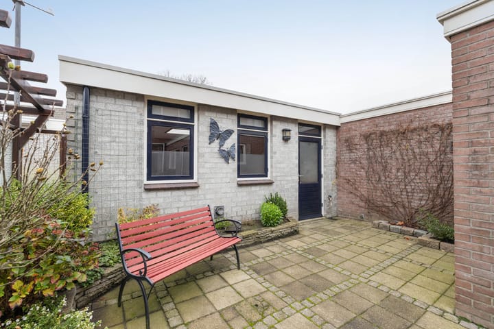 Photo 28 of Bernardstraat 37