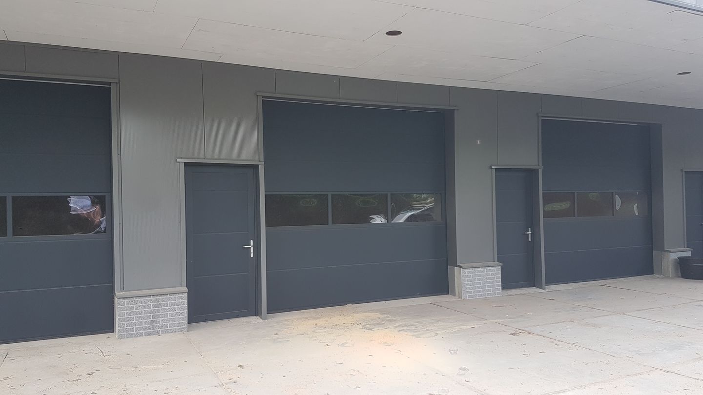 View photo 1 of Ondernemersstraat 15