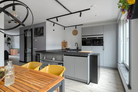 Zilverschoon 18 secondary image