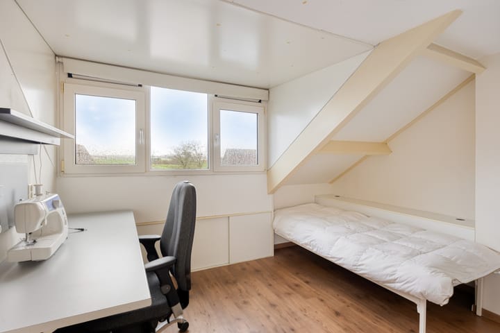 Foto 15 van Dirk Thomaszstraat 11