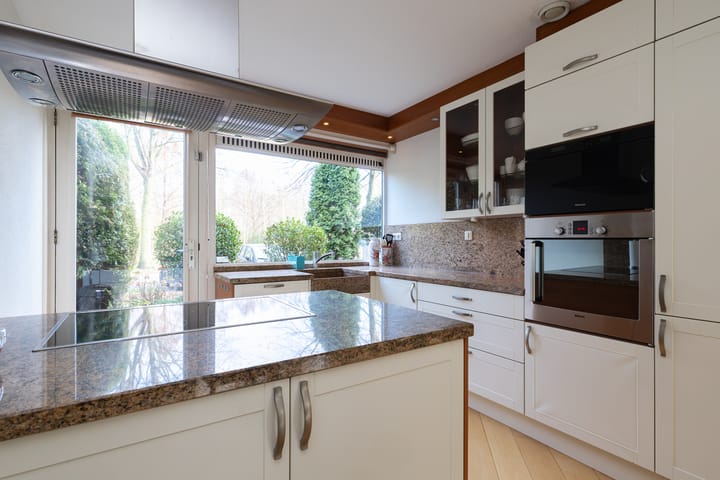 Foto 3 van Simon van Collemstraat 160