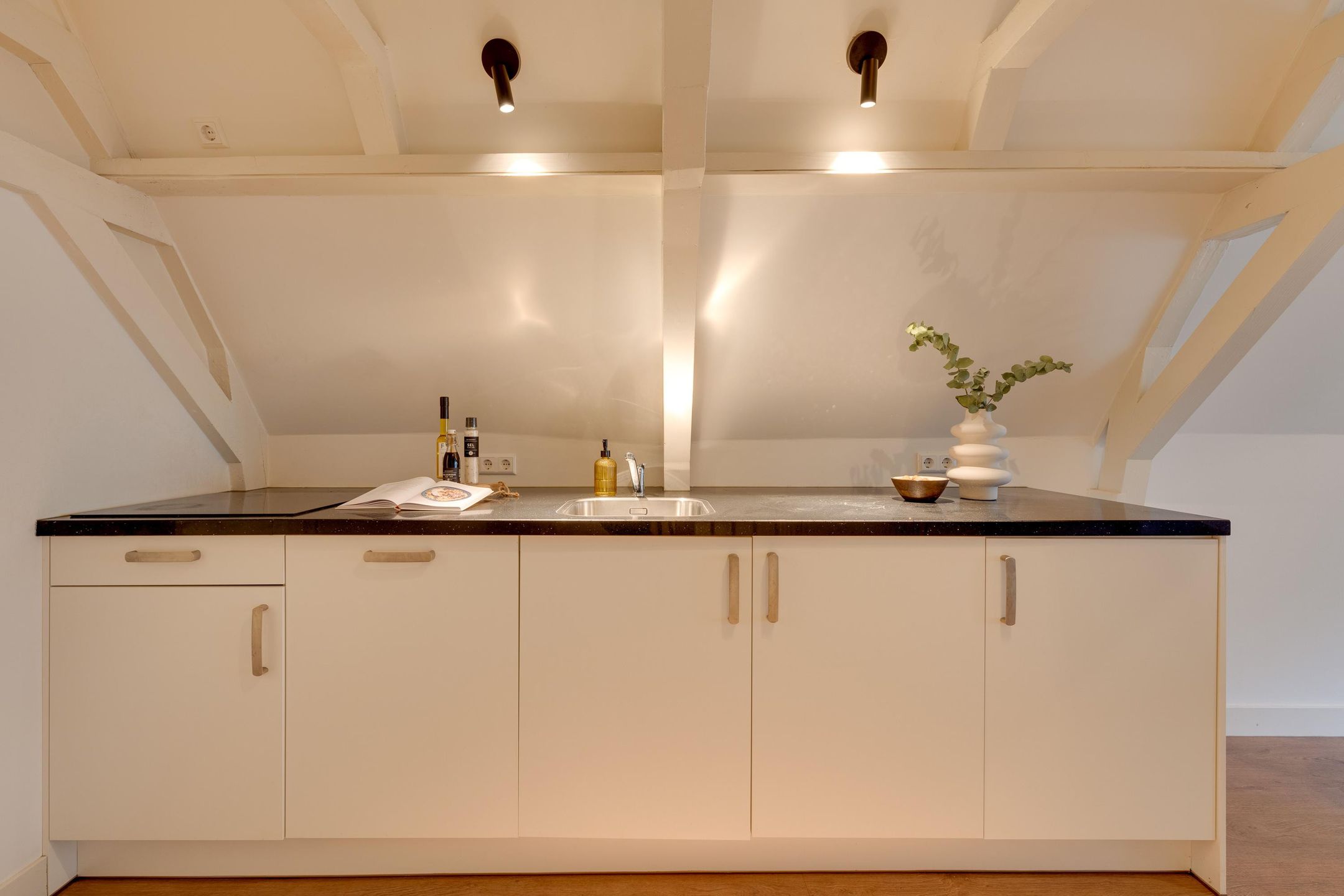 Foto 15 van Nieuwendijk 96-D