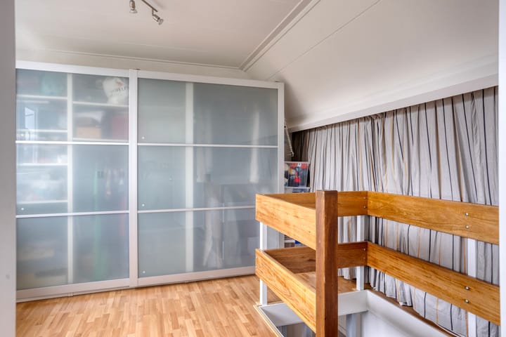 Foto 25 van Middelmeet 10