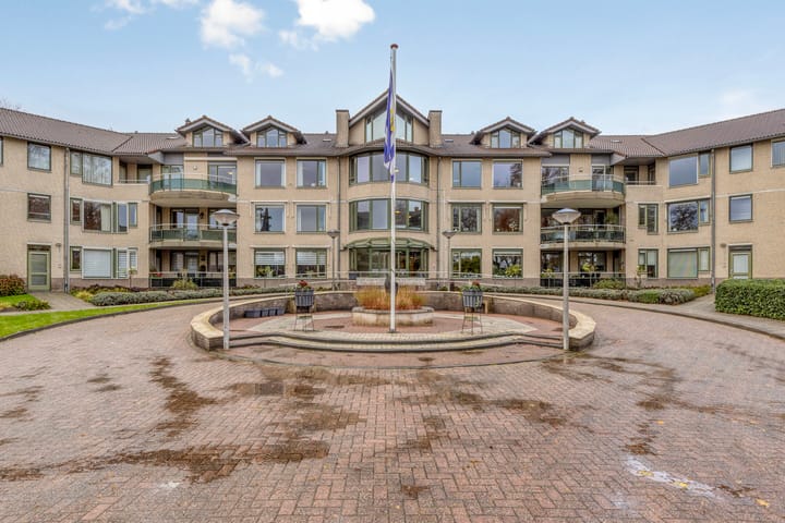 Photo 2 of Anna Paulownaplein 15