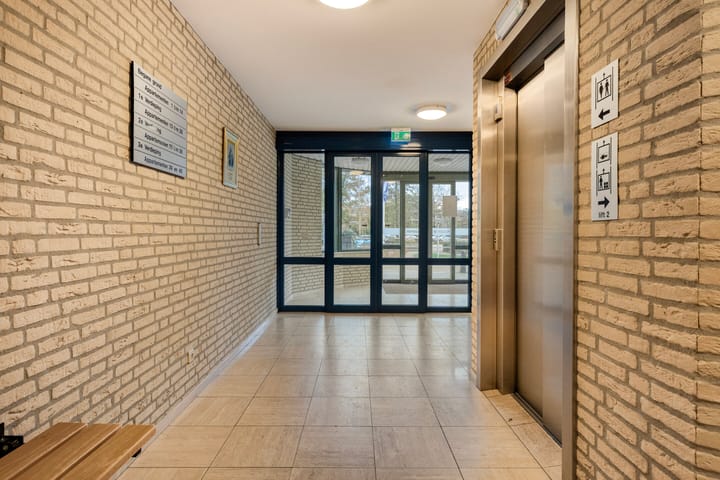 Photo 37 of Anna Paulownaplein 15