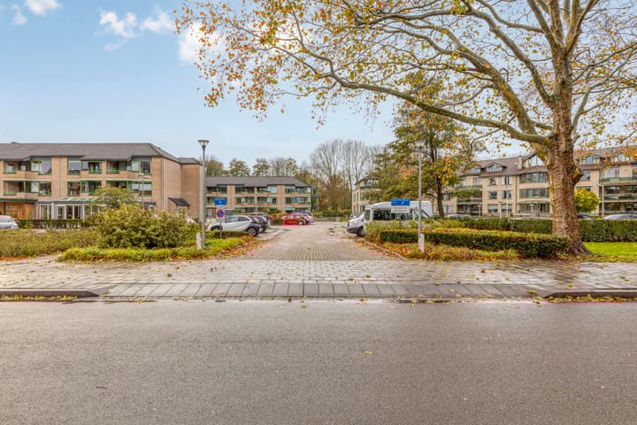 Photo 38 of Anna Paulownaplein 15