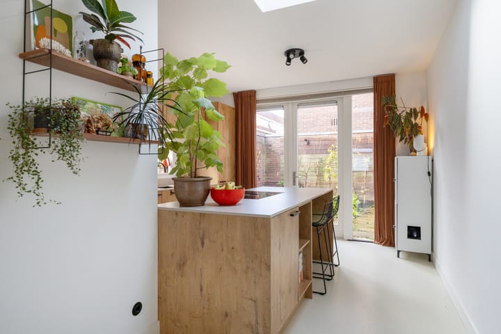 Photo 11 of Ampèrestraat 12