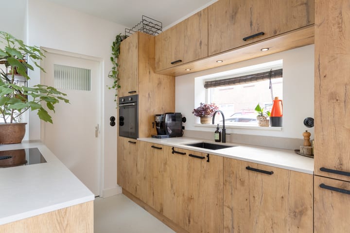 Photo 16 of Ampèrestraat 12