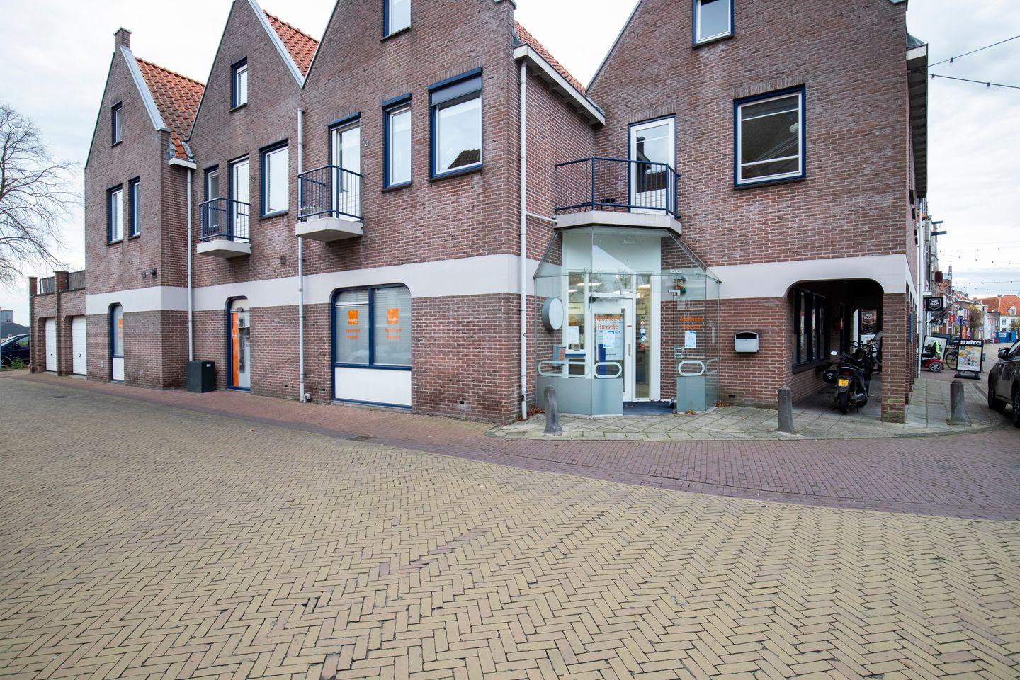 Bekijk foto 2 van Burgemeester Royerplein 1