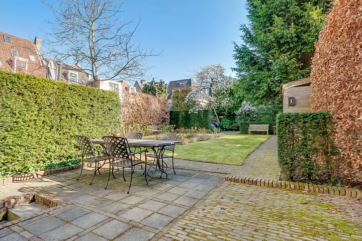 Photo 36 of Nieuwegracht 32-B