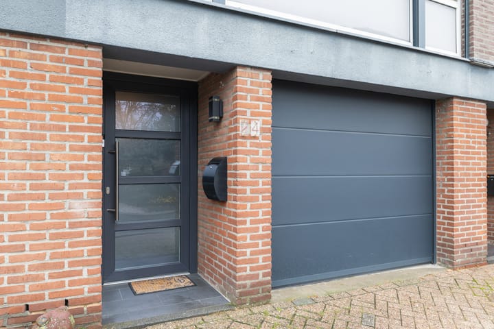 Photo 2 of Pastoor Steinbuschstraat 24