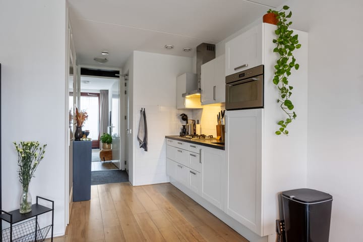 Photo 2 of Oosterhamrikkade 112-E