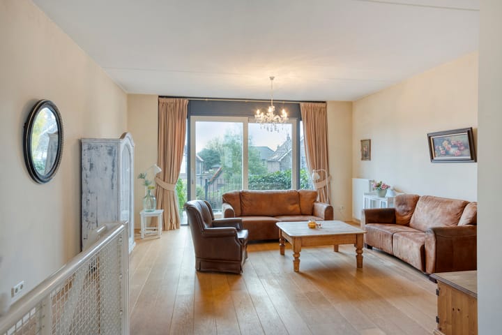 Photo 2 of Burgemeester Jhr. Quarles van Uffordlaan 31