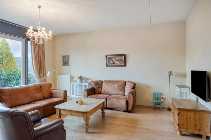 Photo 10 of Burgemeester Jhr. Quarles van Uffordlaan 31