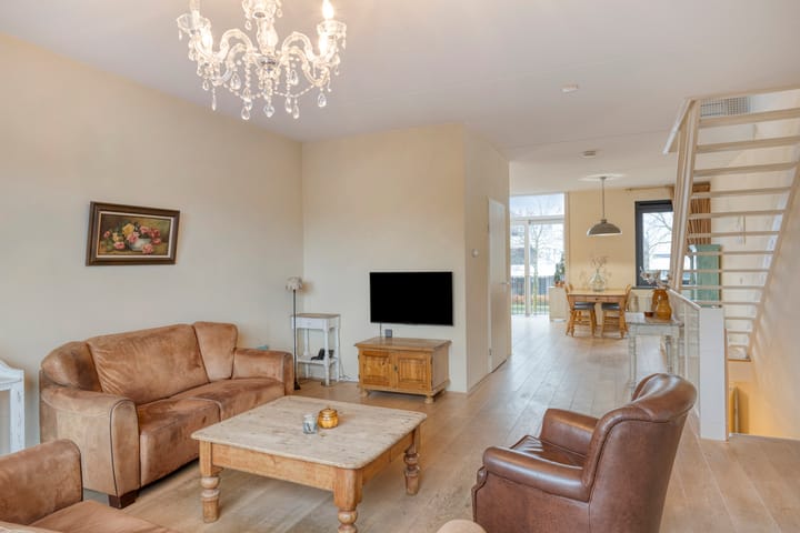 Photo 11 of Burgemeester Jhr. Quarles van Uffordlaan 31