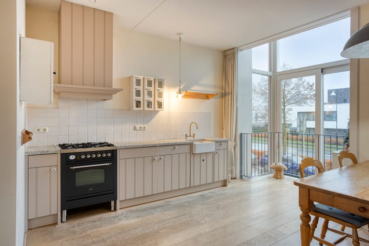 Photo 13 of Burgemeester Jhr. Quarles van Uffordlaan 31