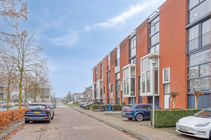 Photo 30 of Burgemeester Jhr. Quarles van Uffordlaan 31