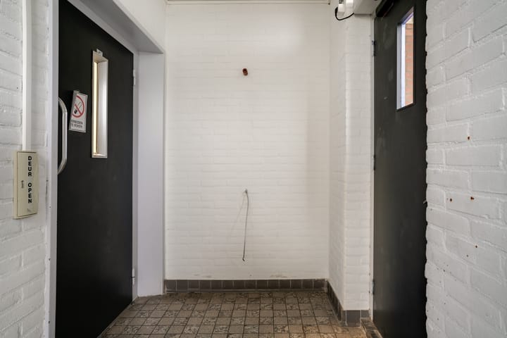 Photo 6 of Van Borselenstraat 214