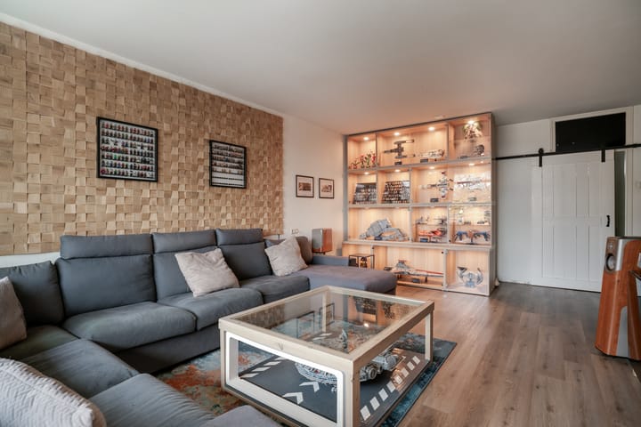 Photo 15 of Van Borselenstraat 214