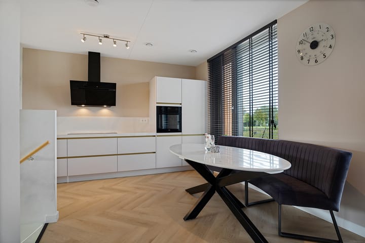 Foto 2 van Aralmeer 2