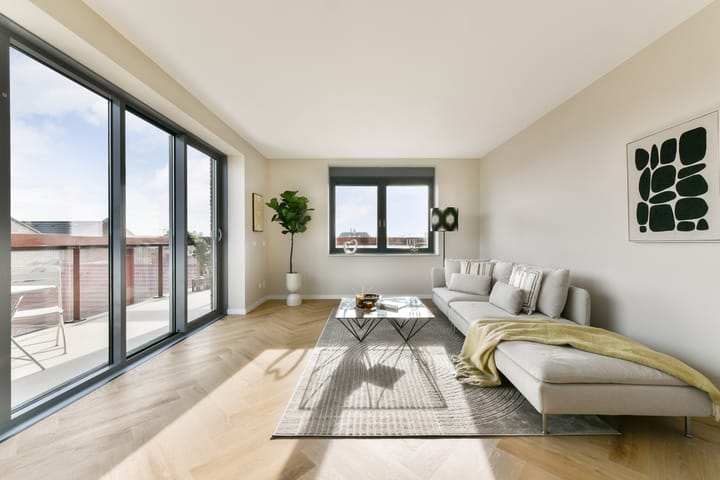 Photo 4 of Tollensstraat 55-V