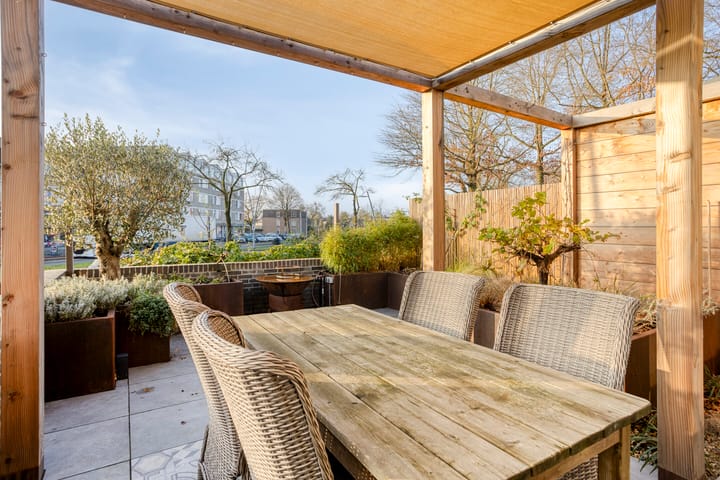 Photo 23 of Wethouder van Eschstraat 147