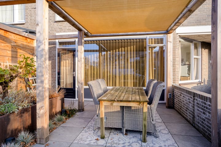 Photo 24 of Wethouder van Eschstraat 147