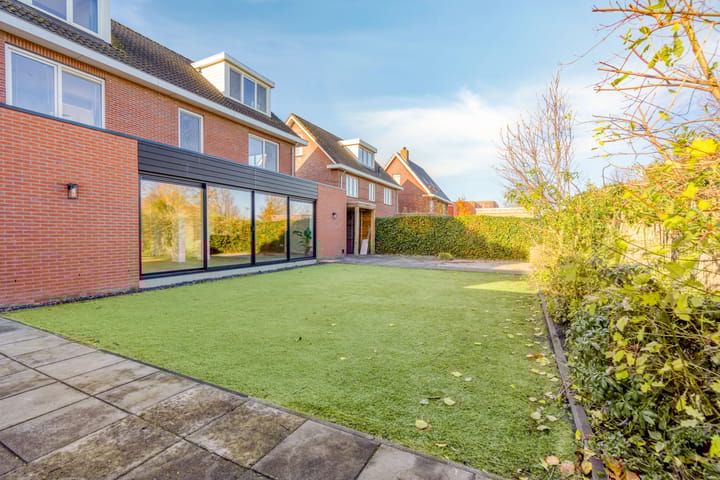 Photo 52 of Ernest Shackletonstraat 14