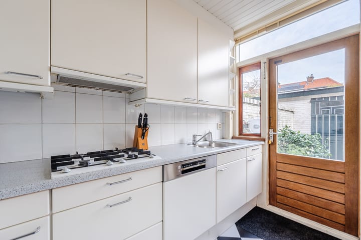 Photo 15 of Marnixstraat 11