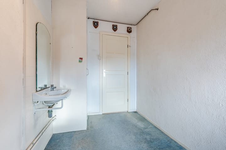 Photo 32 of Marnixstraat 11