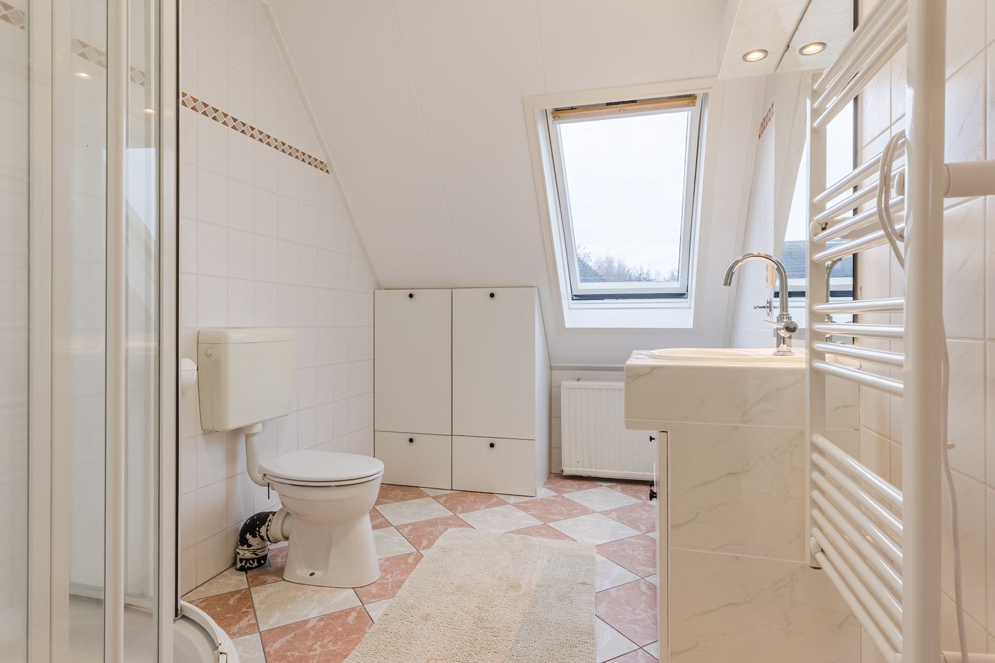 Foto 19 van Megenstraat 77