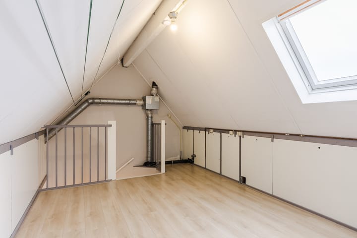 Foto 23 van Megenstraat 77