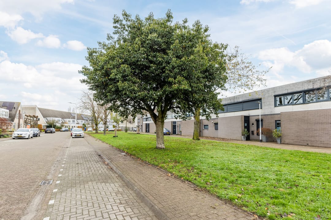 Foto 28 van Megenstraat 77