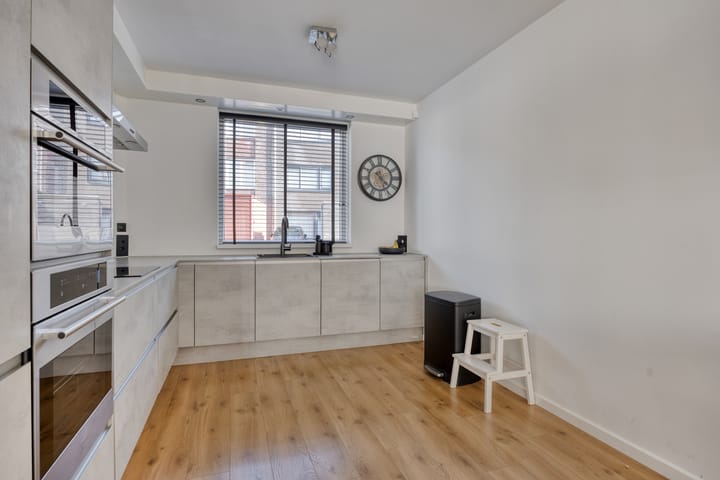 Photo 8 of Mazustraat 48