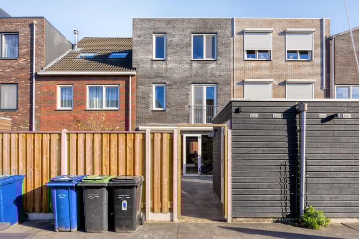 Photo 32 of Mazustraat 48