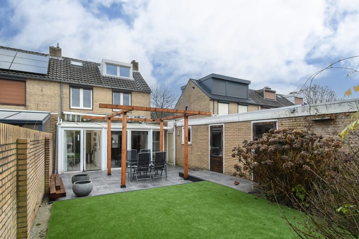 Foto 32 van Sophiestraat 28