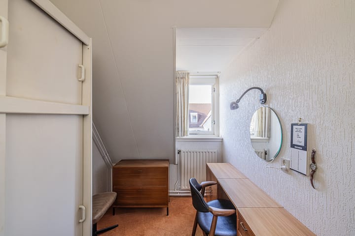 Foto 16 van Burgemeester de Katlaan 13