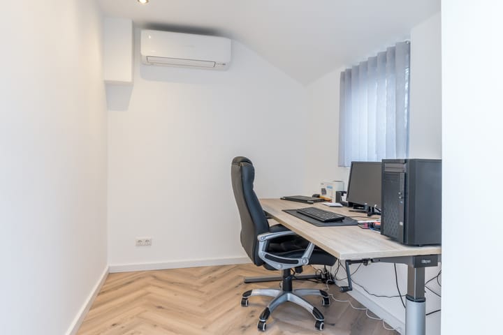 Foto 18 van Burg.Franssenstraat 22