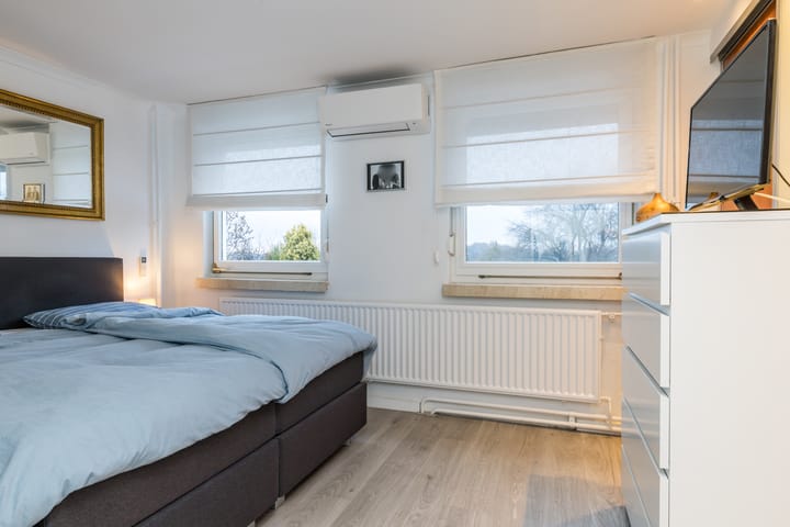 Foto 23 van Burg.Franssenstraat 22